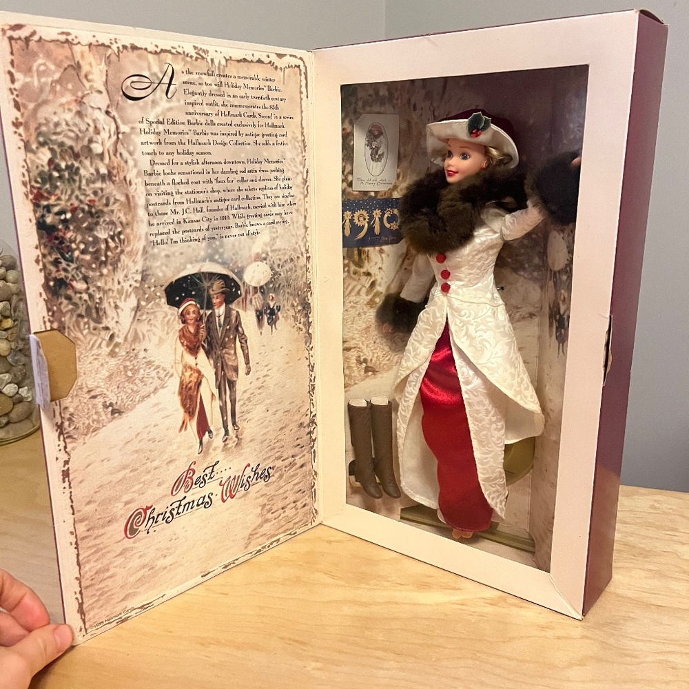 HOLIDAY MEMORIES BARBIE DOLL 🎁🤶
